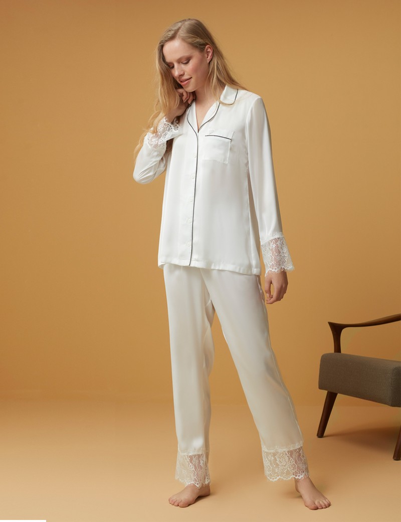 2000 PENYE MOOD EXCLUSIVE PİJAMA TAKIM 2000 PENYE MOOD EXCLUSIVE PİJAMA TAKIM